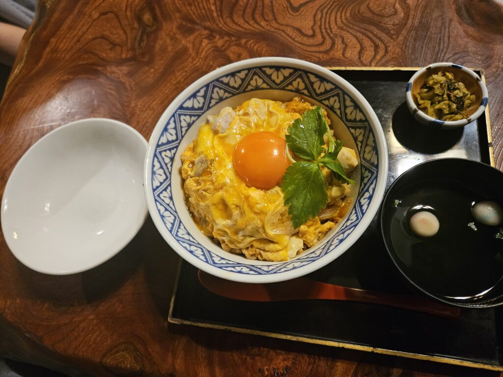 縁結び食堂 なみ満の親子丼