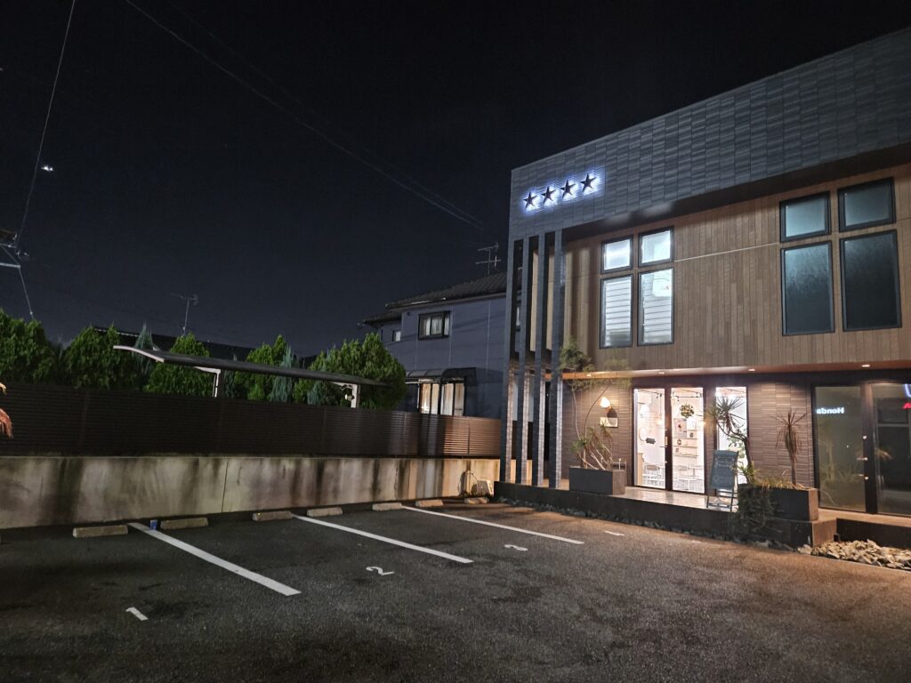 クリームフェスト太宰府店の駐車場