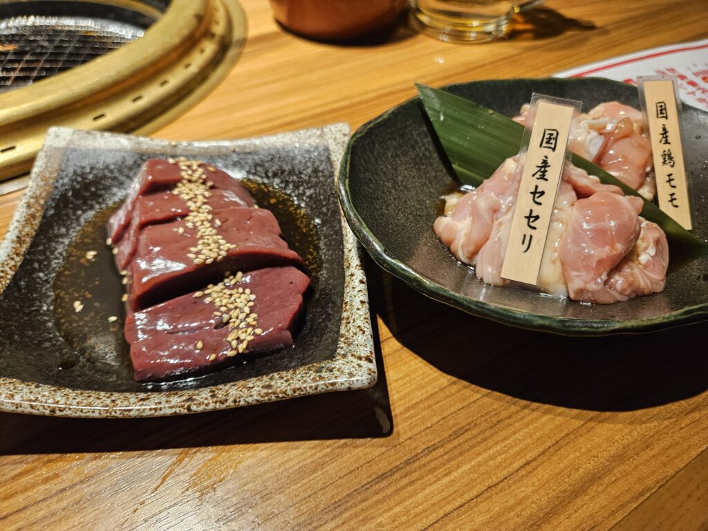 焼肉 龍王館のレバー、鶏