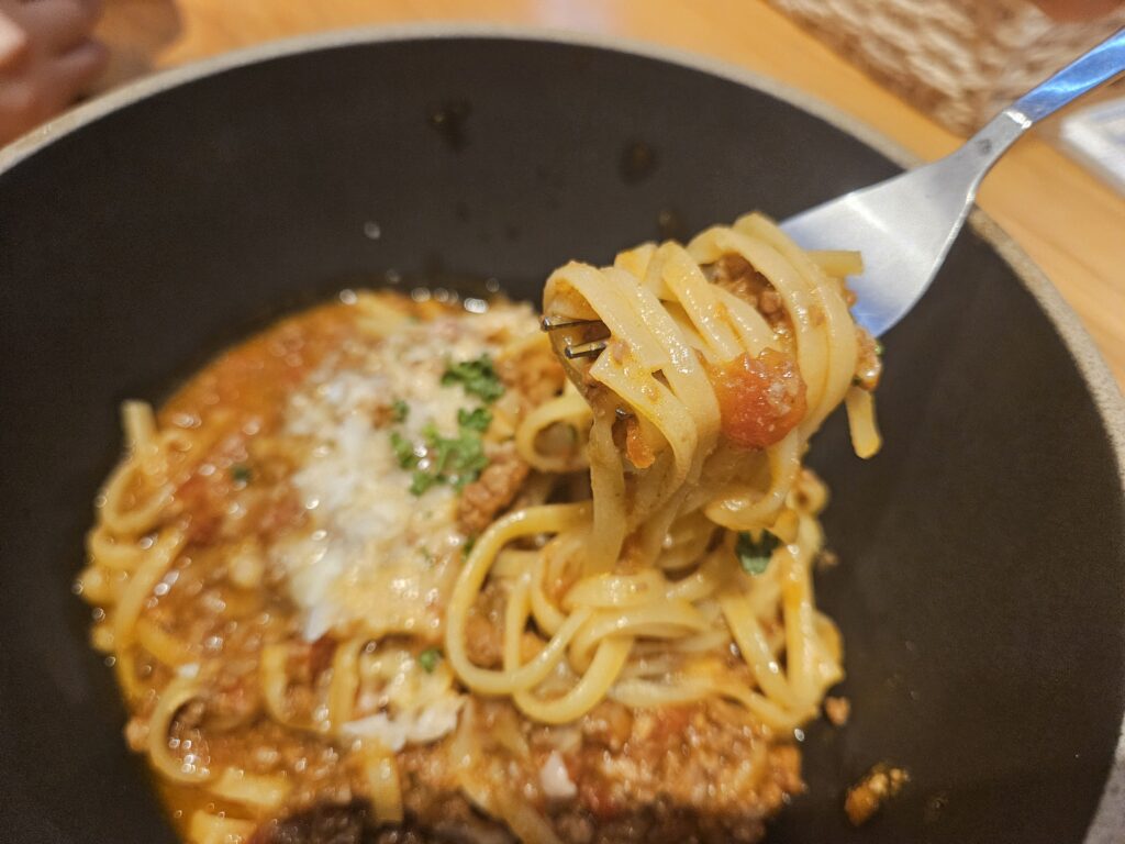 ブラックキャットカフェのボロネーゼ