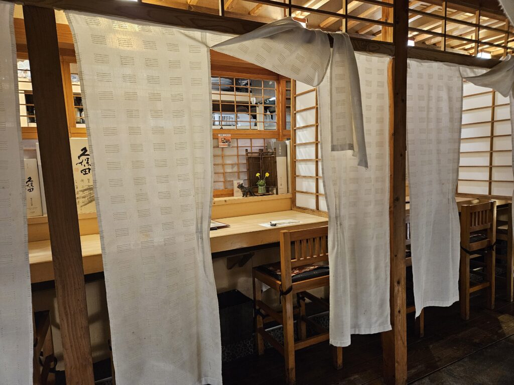 ビストロ橙橙のカウンター席