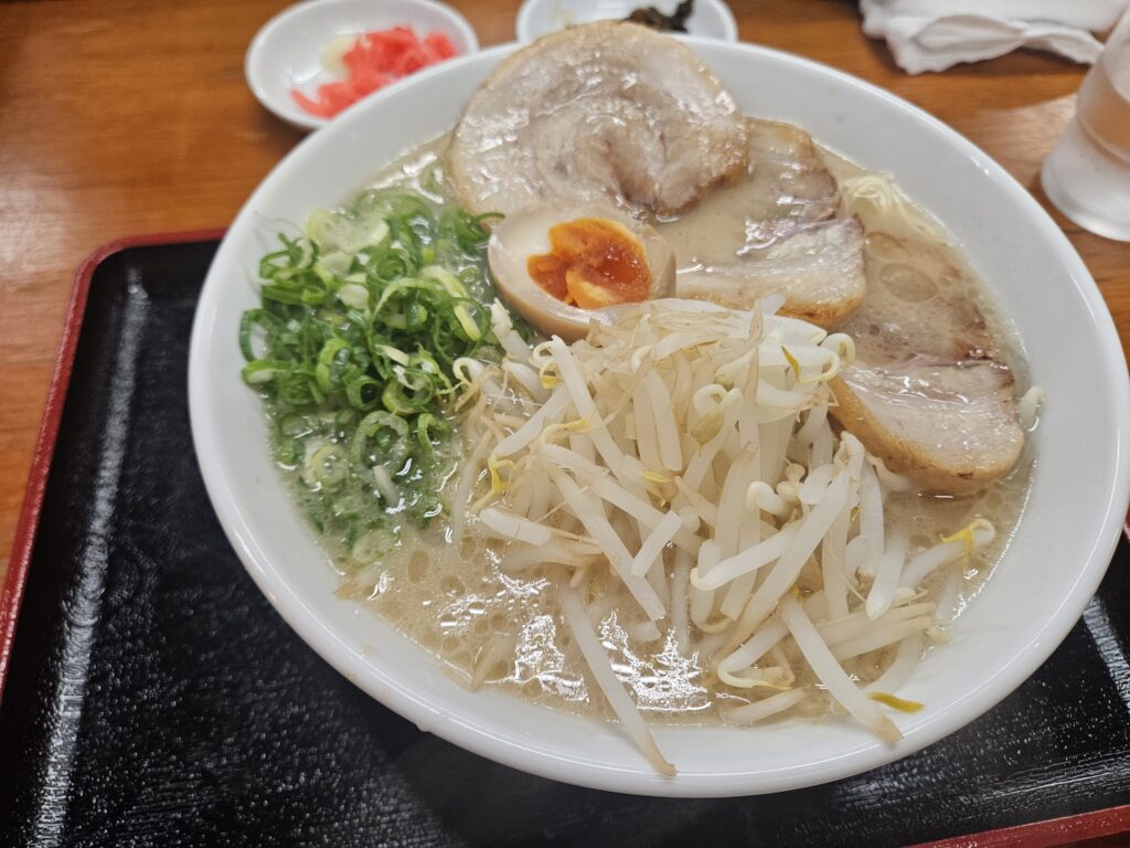 長浜ラーメン 小太郎のもやしチャーシューメン