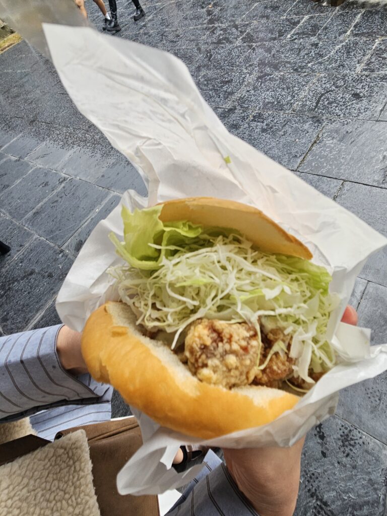 太宰府天満宮　筑紫庵の大宰府バーガーの断面