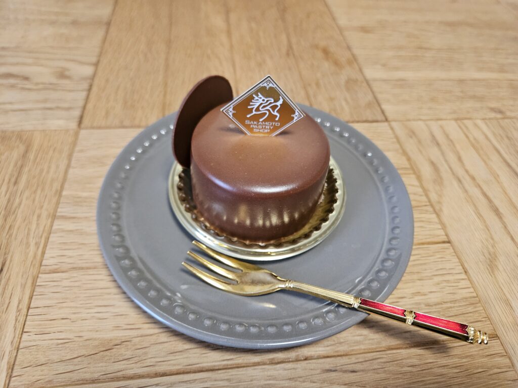 坂本洋菓子店のケーキ　ミルクチョコムース