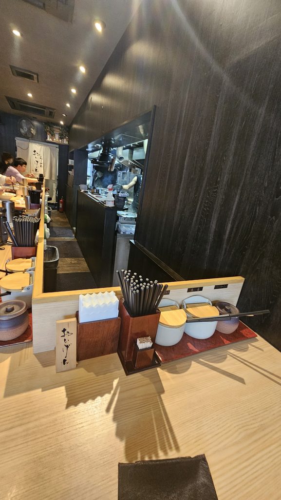 太宰府天満宮近くのラーメン店「おいげん」の店内の様子