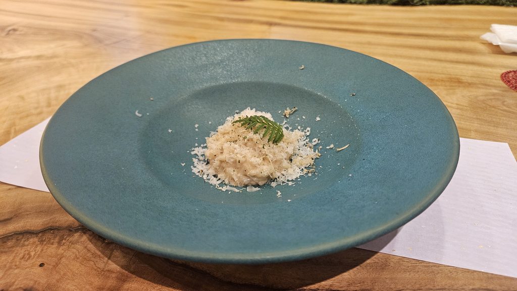 筑紫野市にあるレストラン「田丸別館」の「黒トリュフのリゾット」